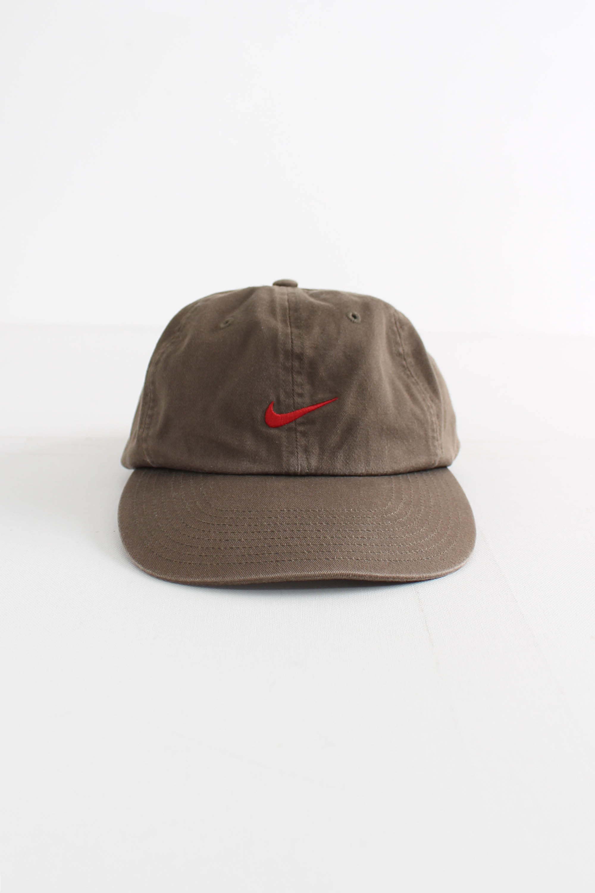 2000&#039;s Nike ball cap