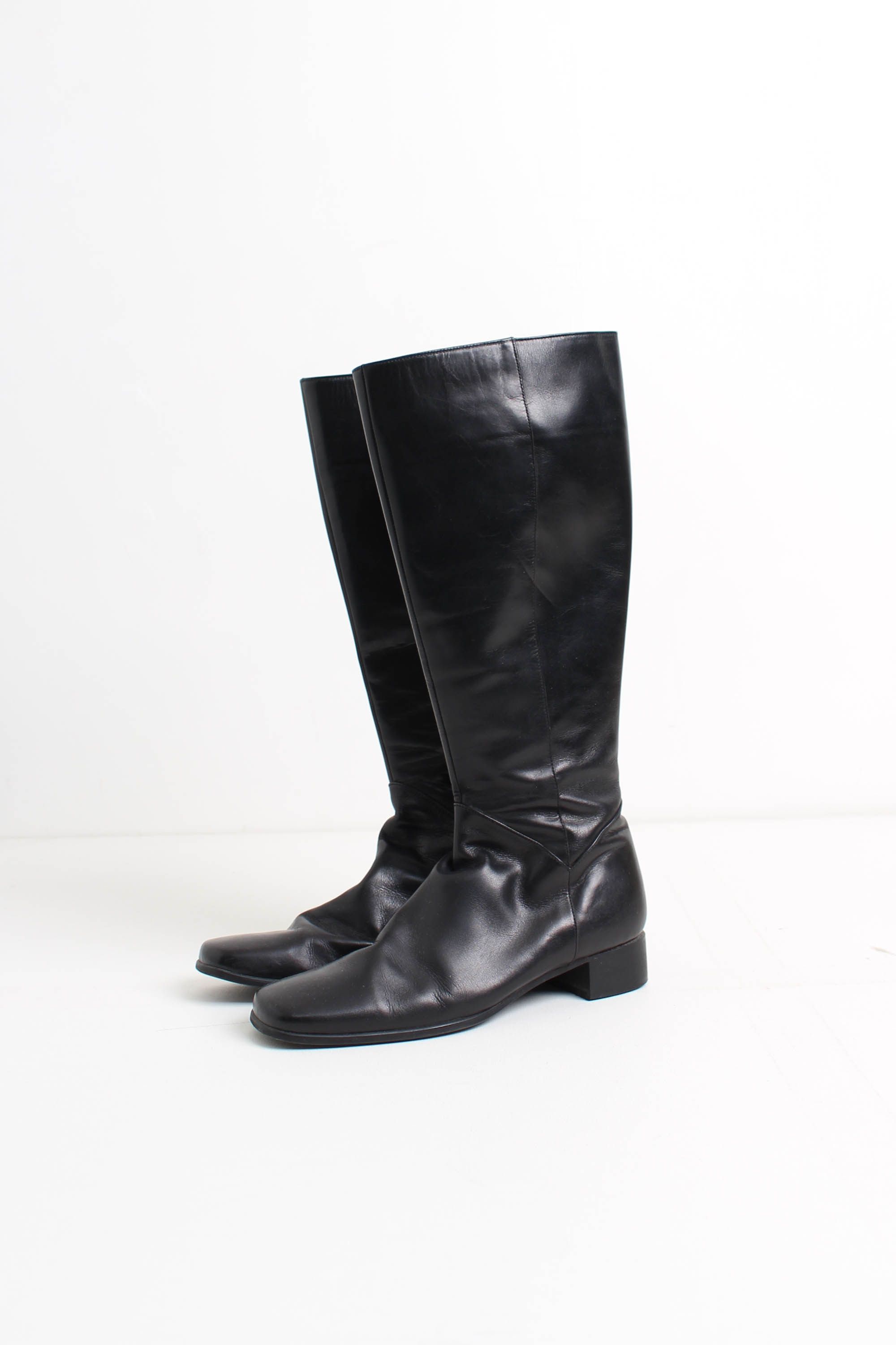ing leather boots