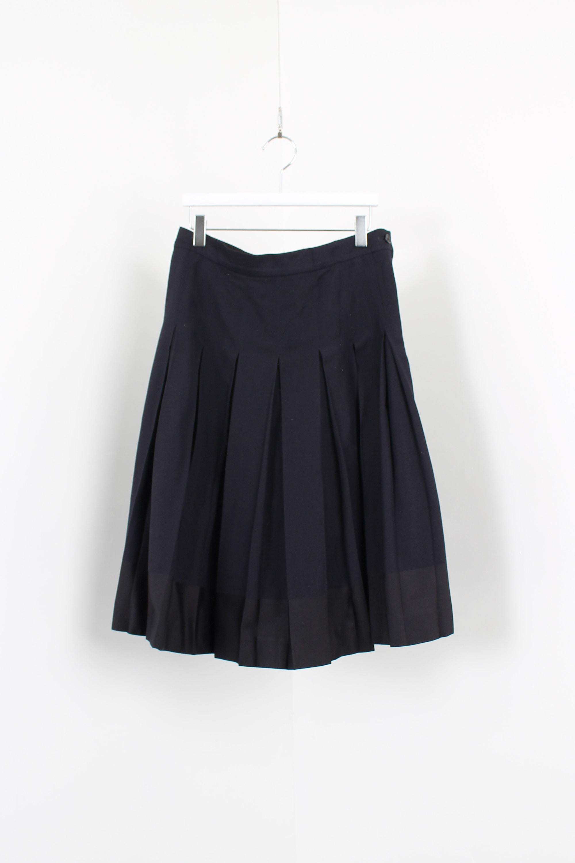 MARGARET HOWELL pleats skirt