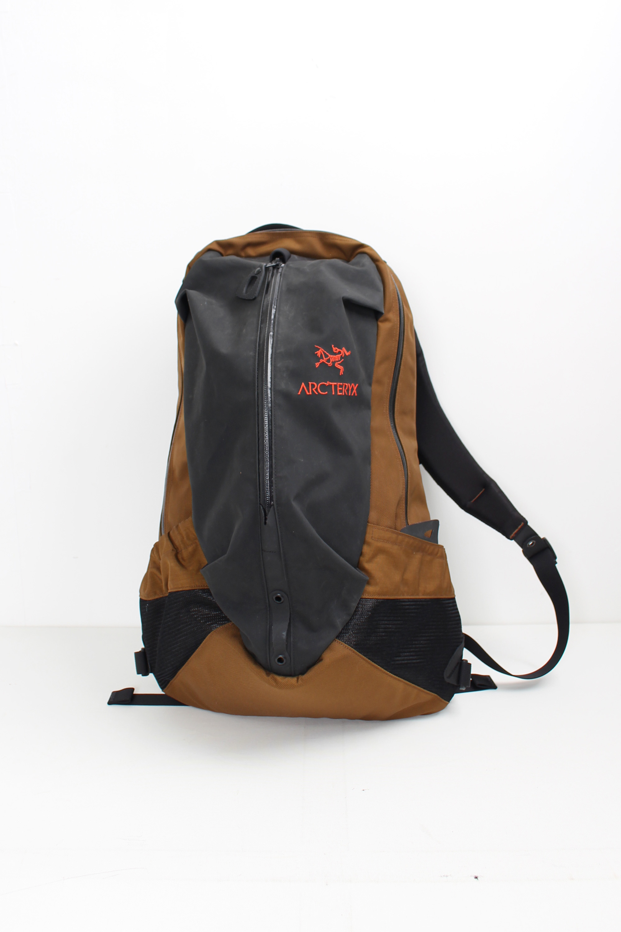ARC&#039;TERYX x beams arrow 22 backpack