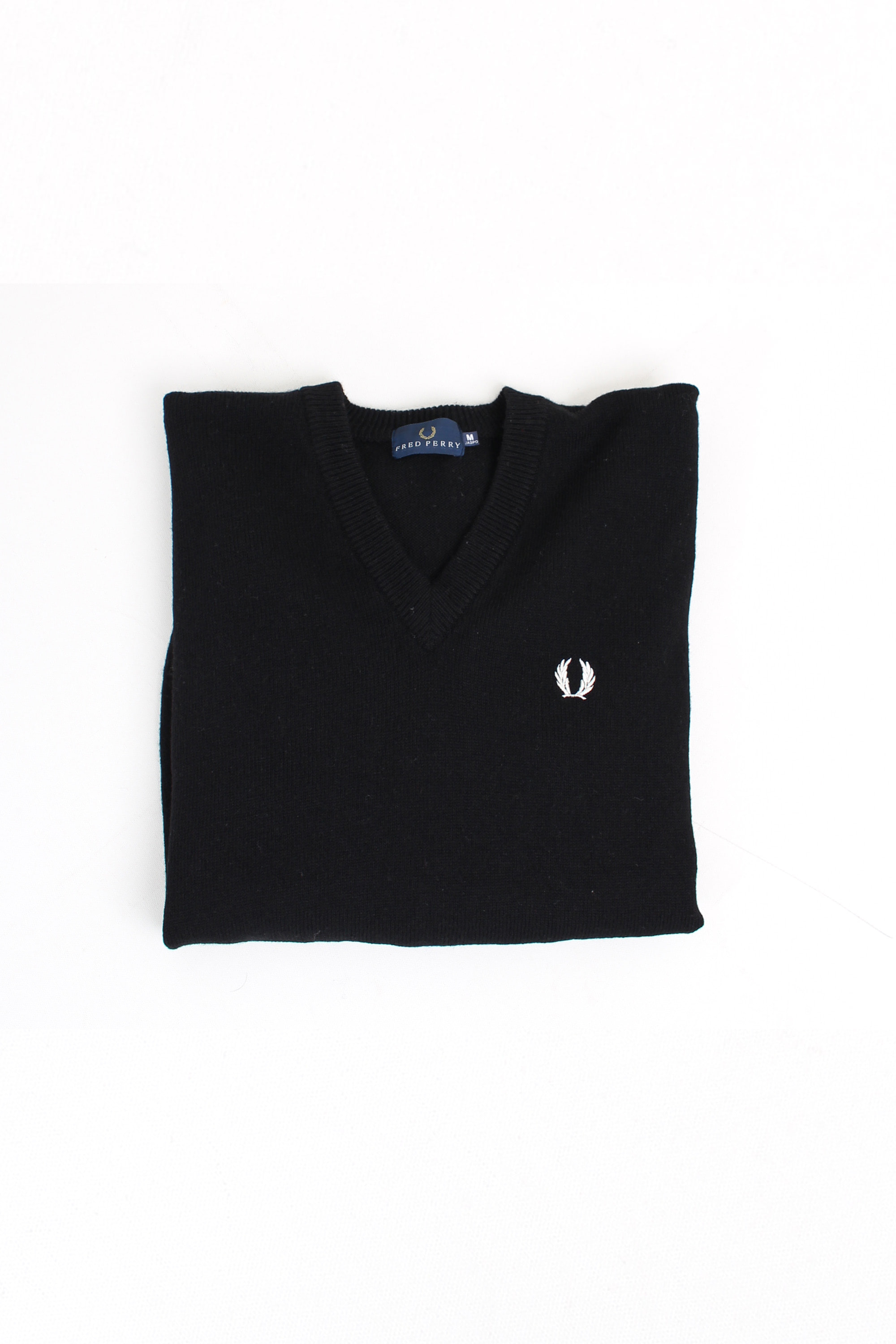 FRED PERRY v neck knit