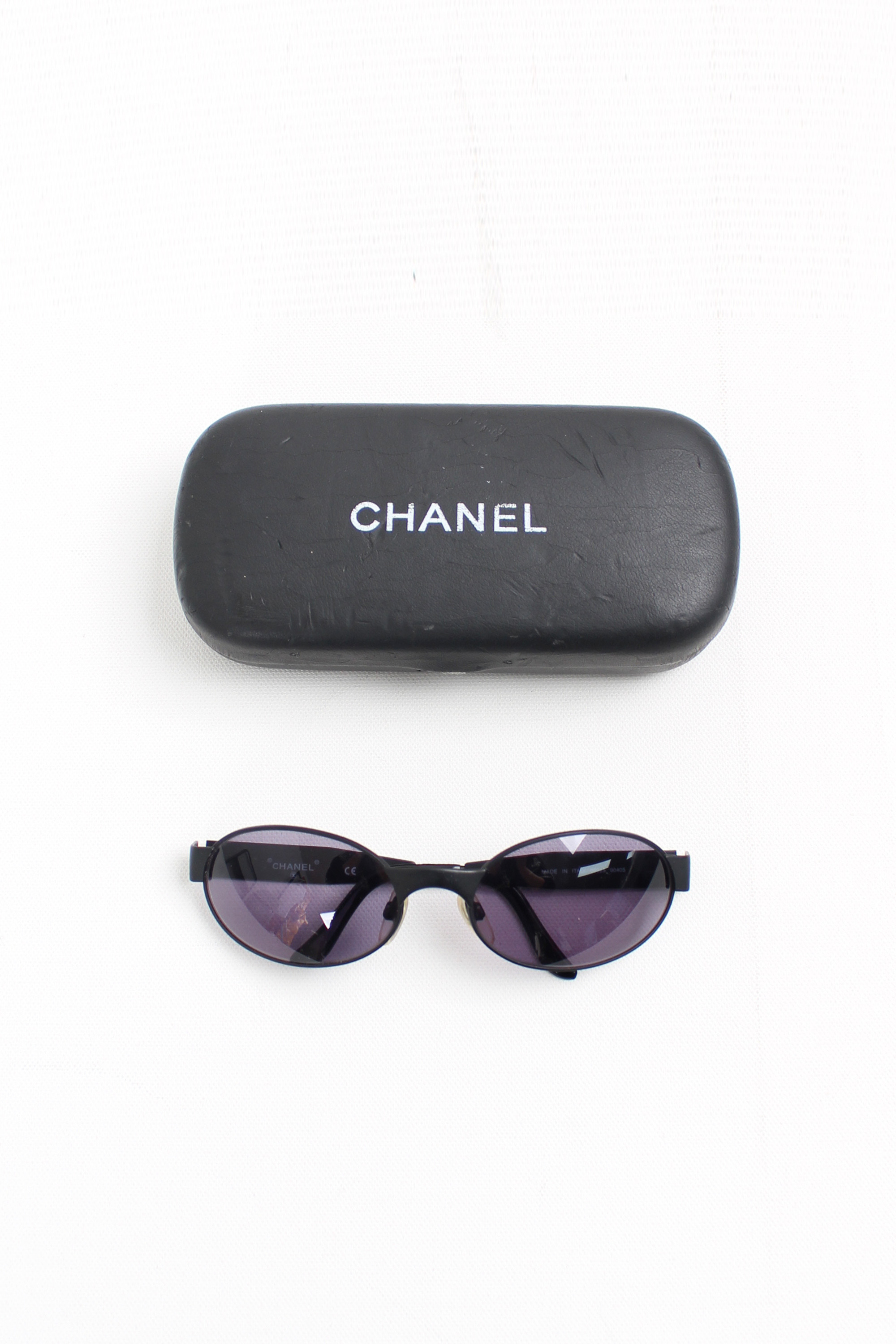 CHANEL  &quot;06925 90405&quot; oval sunglass